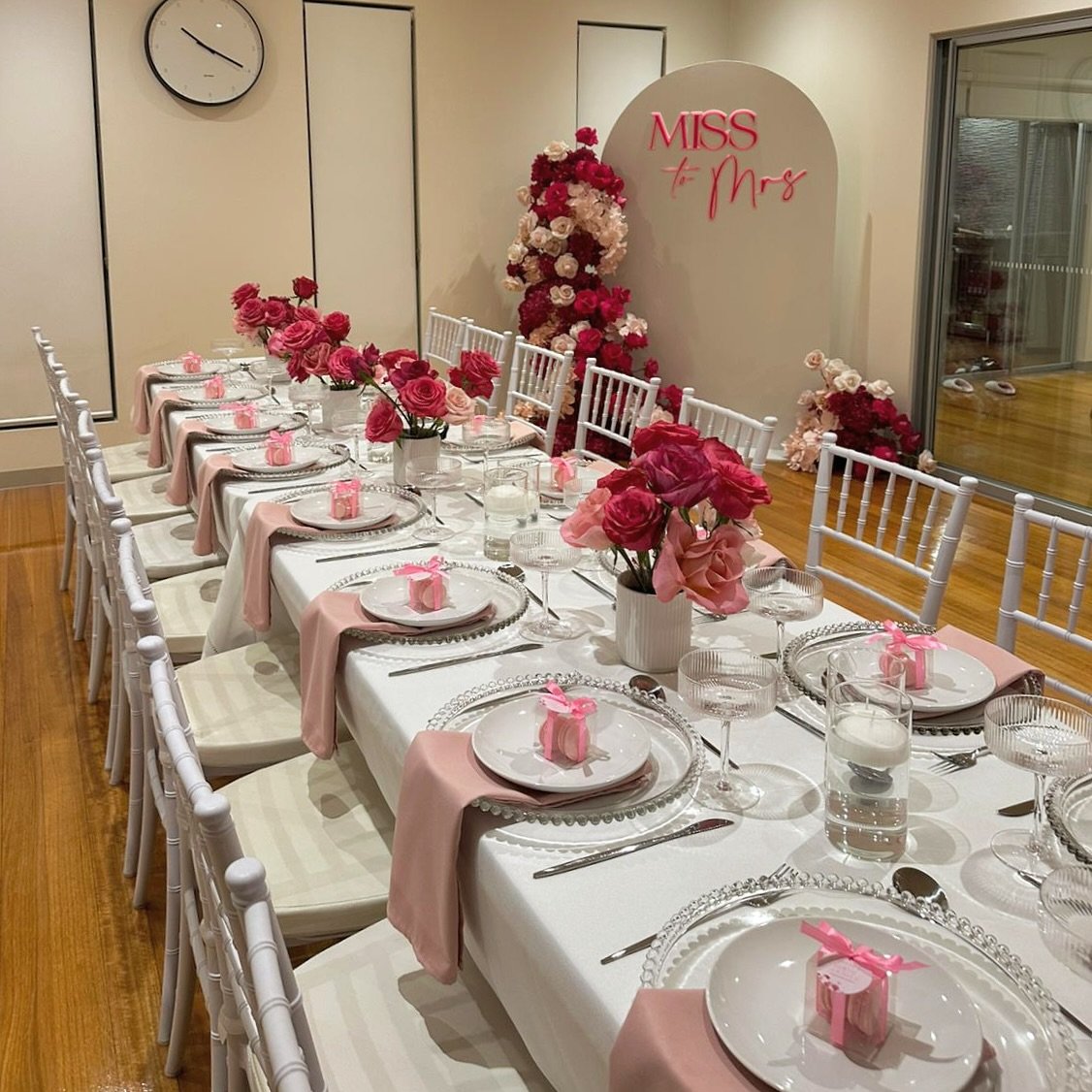 Intimate bridal shower vibes ๐๐
White tiffany chairs: @rentmyeventmelb
๐ Secure your date now via the link in our bio or DM us.
#melbourneeventhire #melbournechairhire #eventdecor #eventstyling #tiffanychairs #whitetiffany #whitetiffanychairs #bridal #bridalshowerideas #bridalshower